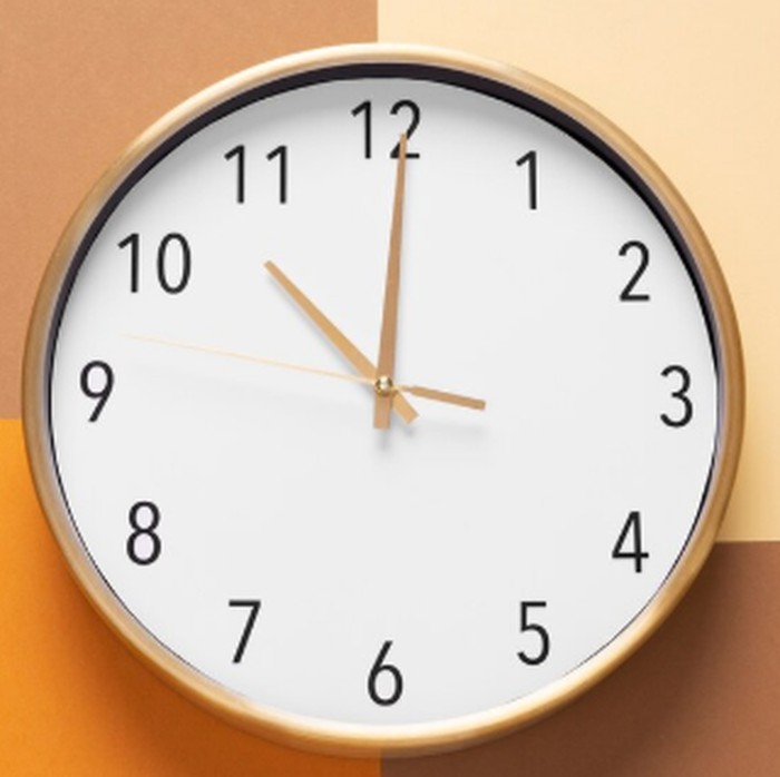Penempatan jam dinding/Foto: freepik.com/freepik