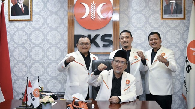 Al Muzzammil Yusuf resmi menunjuk M. Kholid sebagai Sekjen dan Noerhadi sebagai Bendahara Umum PKS 2025-2030.