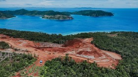 Menilik Dosa Tambang Nikel Bikin Cacat Bumi Raja Ampat