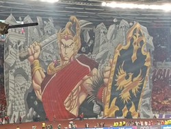 Ilustrator Ungkap Makna Tifo Kesatria Berpedang di Laga Indonesia Vs China