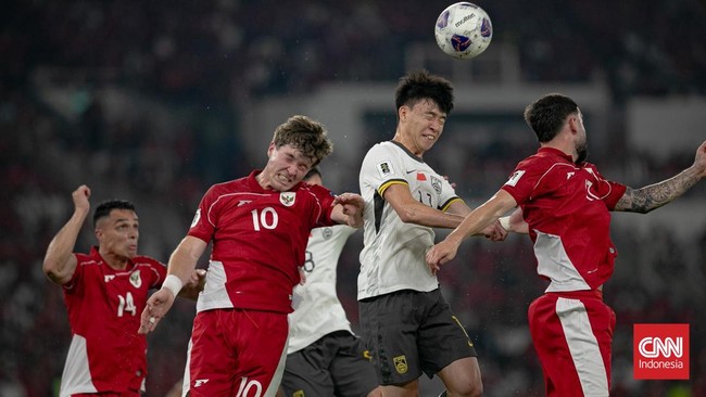 Pemain China Curang di Momen Timnas Indonesia Dapat Penalti Pemain China kedapatan berbuat curang di momen Timnas Indonesia dapat hadiah penalti pada matchday kesembilan Grup C Kualifikasi Piala Dunia 2026, 5 Juni lalu.
