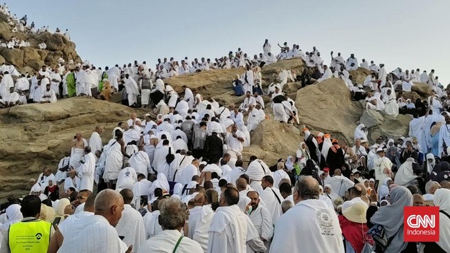 Ada Wacana Pengurangan Kuota Haji 2026 Hingga 50 Persen Ketua Badan Penyelenggara (BP) Haji Mochamad Irfan Yusuf mengatakan ada wacana pengurangan kuota haji Indonesia hingga 50 persen