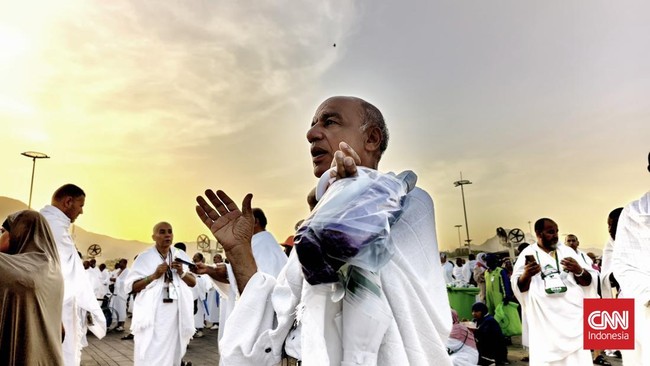 Alasan Saudi Makin Gencar Serukan Tidak Boleh Haji Tanpa Izin Kerajaan Arab Saudi menegaskan bakal terus mengampanyekan kesadaran dan regulasi nasional tahunan "Tidak Boleh Haji Tanpa Izin."