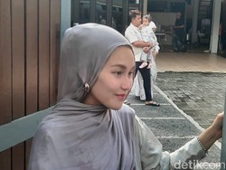 Ayu Ting Ting Punya Pacar Baru?