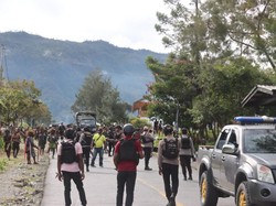 Bentrok Lagi 2 Kubu Pendukung Pilkada Puncak Jaya, 2 Orang Tewas-215 Luka