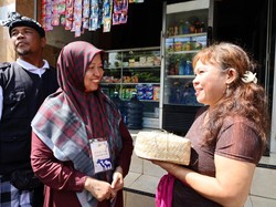 Senyum Semringah Warga Hindu di Denpasar Dapat Daging Kurban Idul Adha