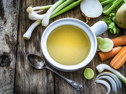 5 Resep Kaldu Ceker MPASI Mudah Dibuat, Kaya Protein, dan Kolagen