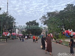 Jemaah Salat Idul Adha di Masjid Al-Markaz Mulai Berdatangan