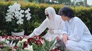 Lebaran Iduladha&comma; BCL & Tiko Aryawardhana ziarah ke makam Ashraf Sinclair