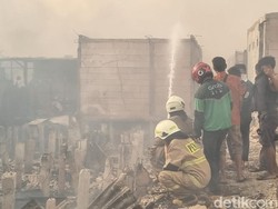 Ketiduran Saat Masak Diduga Jadi Penyebab Kebakaran Kampung Rawa Indah