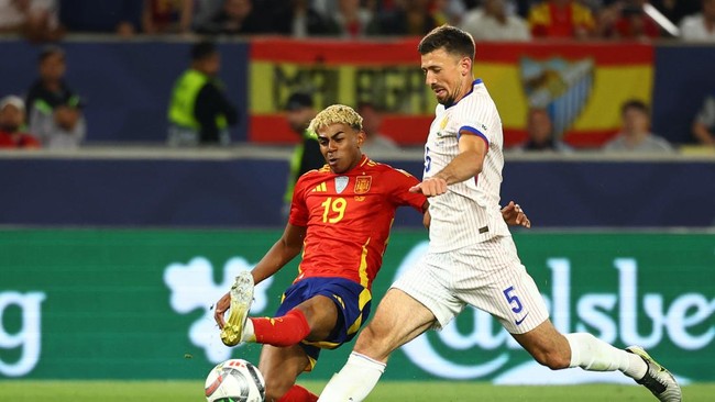 Spanyol mengalahkan Prancis dalam laga yang diwarnai terciptanya sembilan gol dengan skor 5-4 pada semifinal UEFA Nations League.