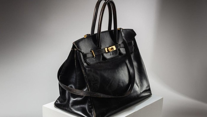 img-title Pecahkan Rekor! Tas Hermes Birkin Asli Milik Jane Birkin Terjual Rp163 Miliar, Siapa yang Beli?
