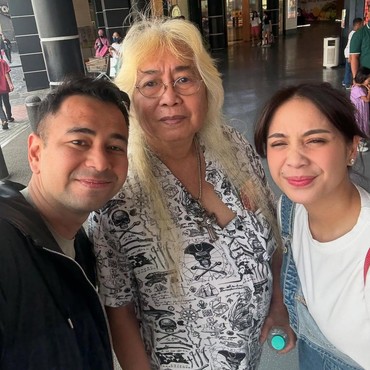 Pamer Momen Makan Bersama, Gideon Tengker Peluk-Cium Nagita Slavina dan Raffi Ahmad