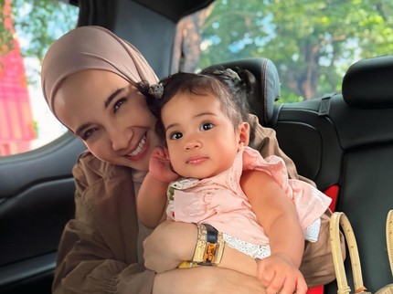 Wajah Humaira Putri Zaskia Sungkar Curi Perhatian, Intip 5 Potretnya Disebut Kembaran Sang Bunda