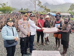 Bantuan Rp 10 M di Balik Ritual Adat Damaikan Bentrok Pilkada Puncak Jaya