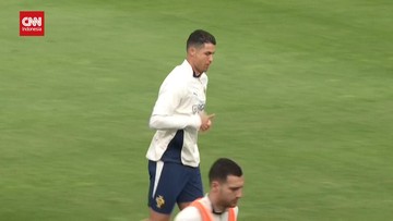 Sorotan Dunia Olahraga CNN Sport : VIDEO: Persiapan Ronaldo Cs Jelang Portugal vs Spanyol