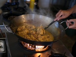 Sehatkah Menghangatkan Makanan Bersantan? Begini Kata Dokter