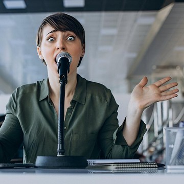 Bisa Bikin Ilfeel, Ini 3 Kata yang Harus Dihindari saat Bicara di Depan Umum