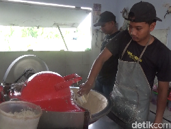 Jasa Penggilingan Daging di Lumajang Panen Cuan Saat Idul Adha