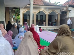 Video Jemaah Aboge di Probolinggo Salat Idul Adha Pagi Ini