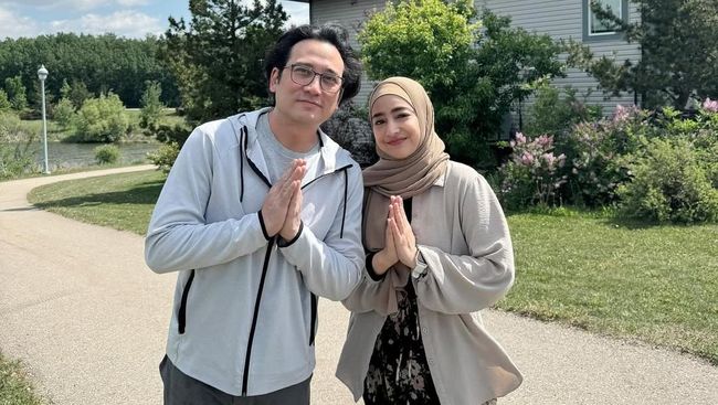 7 Momen Cindy Fatikasari dan Tengku Firmansyah Pulang ke Indonesia demi Ketemu Cucu