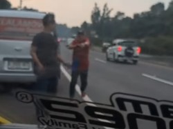 Video: Aksi Koboi Driver Ekspedisi Todong Pistol di Tol Cipularang