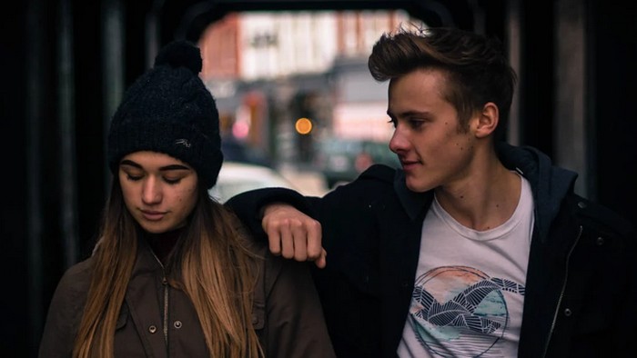 img-title 5 Tanda Kamu Terjebak di Rebound Relationship, Cinta atau Cuma Pelarian?