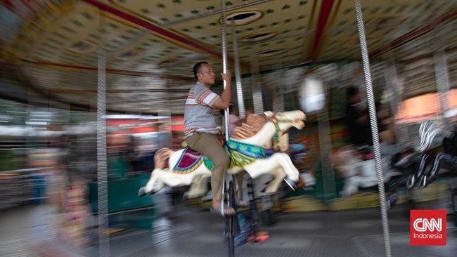 Pakar kebijakan publik mengingatkan potensi kebijakan WFH hari Jumat ASN malah menjadi libur panjang akhir pekan karena pengawasan yang lemah.