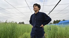 FOTO: Petani Gen-Z Bangun Kebun Kiwi di Fukushima