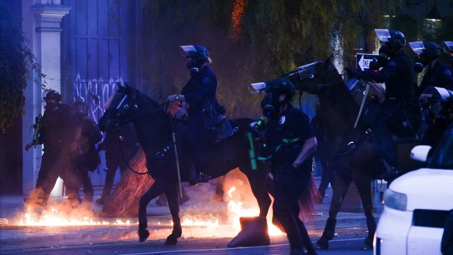 Berikut sejumlah fakta terbaru mengenai chaos demonstrasi di Los Angeles, California, AS.