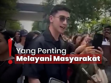 img-title Dikerubungi Fans di Singapura, Verrell Bramasta Sampai Dicium-Dijambak