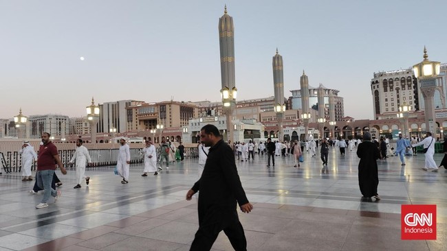 Jarak penginapan jemaah haji Indonesia di Kota Madinah, Arab Saudi hanya berjarak sekitar 50 meter.