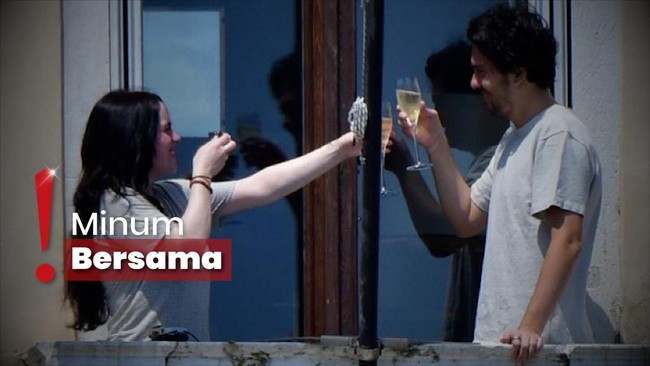 Mesra Ciuman di Balkon, Billie Eilish dan Nat Wolff DIkonfirmasi Pacaran