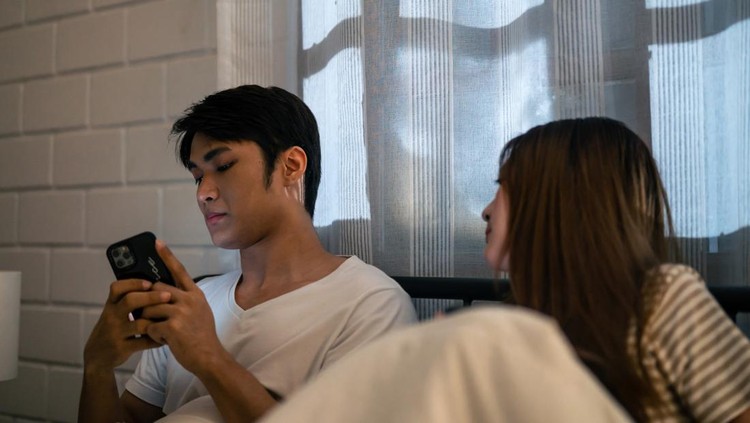 Ternyata Pernikahan Itu Berat, Suami Tak Kapok Meski Berkali-kali Ketahuan Chat Mesum