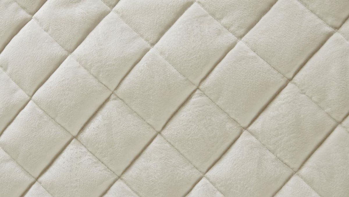 Warna Ivory: Definisi, Penggunaan, dan Kombinasi yang Cocok