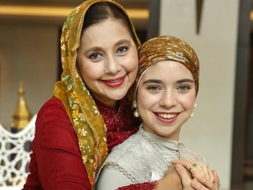 img-title Diterima di 3 Kampus Ternama di Dunia, 7 Potret Isabel Anak Ayu Azhari yang Berprestasi