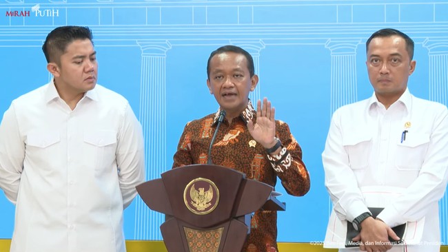Menteri ESDM Bahlil Lahadalia mengungkap alasan pemerintah Presiden Prabowo Subianto mencabut izin usaha pertambangan (IUP) empat perusahaan di Raja Ampat.