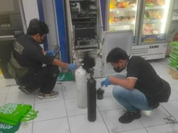 Aksi Gagal Maling Kuras Duit di ATM Depok Berakhir Gondol Rokok