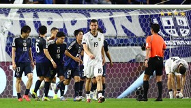 FOTO: Samurai Biru Buat Timnas Indonesia 'Berdarah-darah' di Osaka