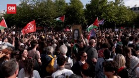 VIDEO: Demo Warga Paris Kecam Israel Bajak Kapal Greta Thunberg Cs