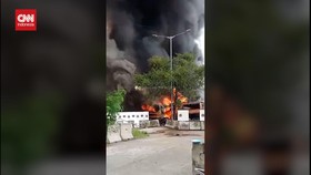 VIDEO: Penampakan Bus Transjakarta Bekas Terbakar di Jakbar