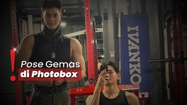 V BTS Pamer Otot Bareng Song Kang Sebelum Selesai Wajib Militer