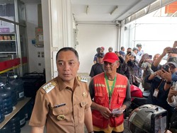 Walkot Eri Segel 2 Minimarket gegara Masih Temukan Jukir Liar