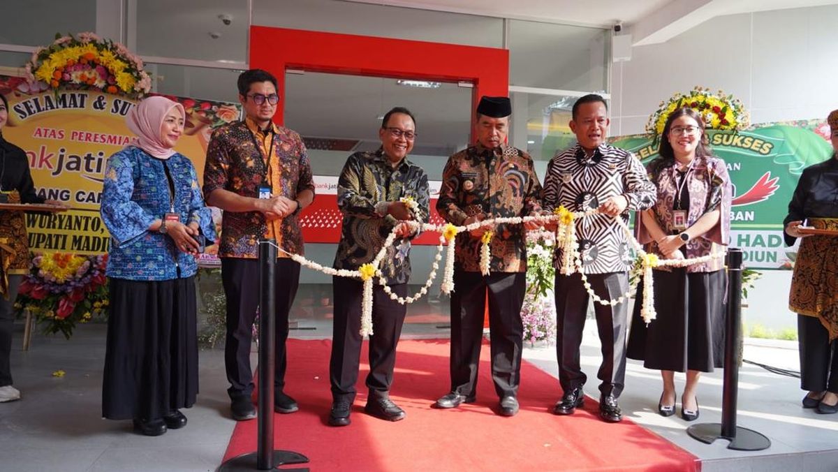 Perkuat Layanan, Bank Jatim Resmikan Kantor Baru Cabang Caruban