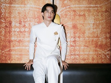 Terpopuler: 7 Rekomendasi Sepatu Jalan untuk Traveling Vs Devano Hapus Nama Danendra