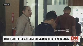 VIDEO: Dirut Sritex Jalani Pemeriksaan Kedua di Kejagung