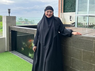 Rumah Kerap Dilanda Banjir Pasang Laut, Eriska Rein Belum Kepikiran Pindah