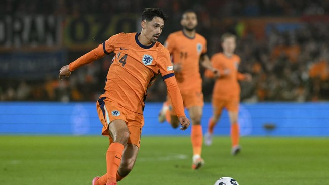 Tijjani Reijnders, Pemain Ketiga Berdarah Indonesia di Man City Tijjani Reijnders resmi gabung Manchester City pada Rabu (11/6). Ia tercatat sebagai pemain berdarah Indonesia ketiga yang pernah gabung The Citizens.