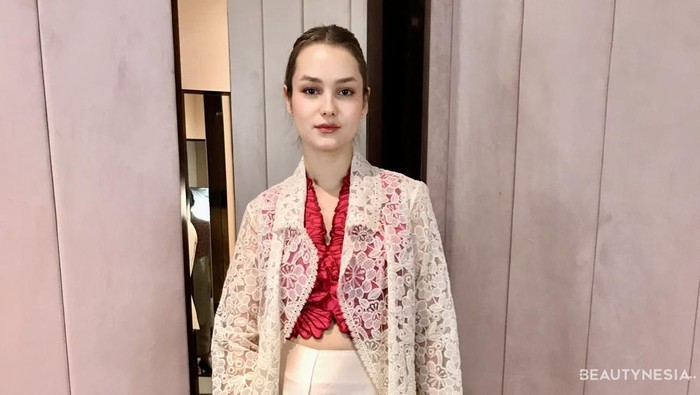 Get The Look: Ide OOTD Liburan Musim Panas yang Fun Tapi Mevvah!