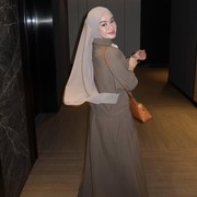 Get The Look: Ide Outfit One Set ala Dinda Hauw, Tampil Stylish Tanpa Ribet!